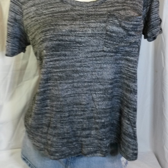 Charlotte Russe Heather Gray T-shirt - Picture 2 of 3